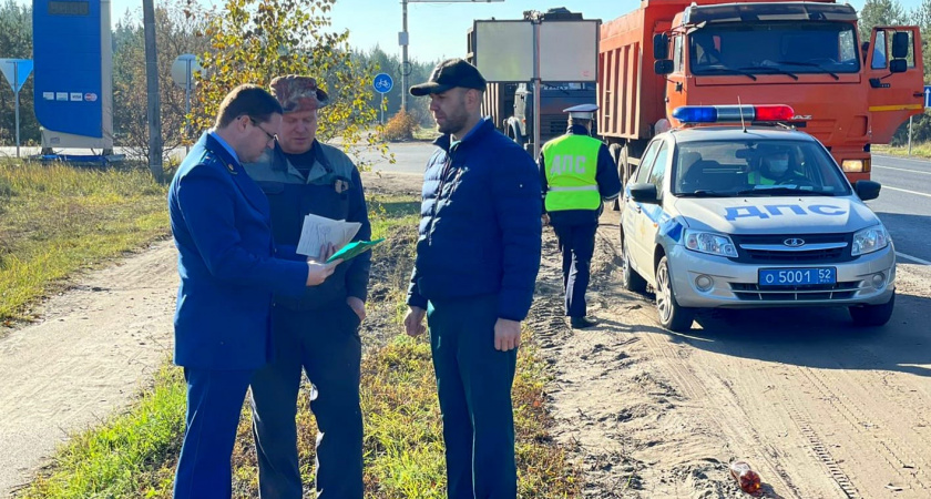 В Дзержинске прошел рейд по выявлению фактов незаконной перевозки мусора