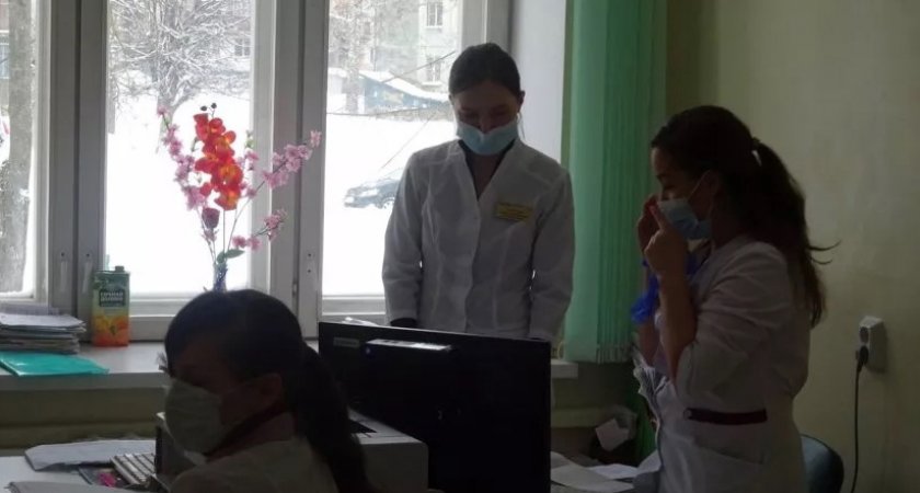 В поликлинике Дзержинска проходят обыски