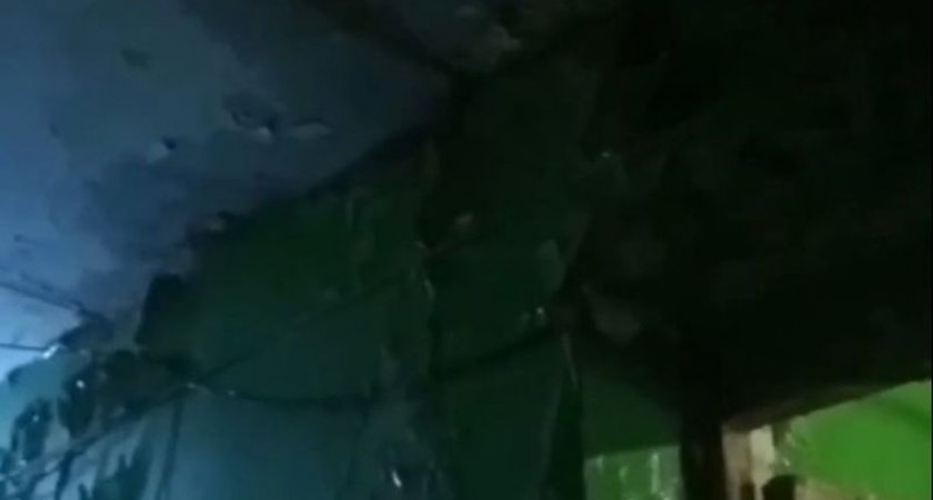 Дождь из водопроводной воды накрыл жильцов пятиэтажки в Дзержинске
