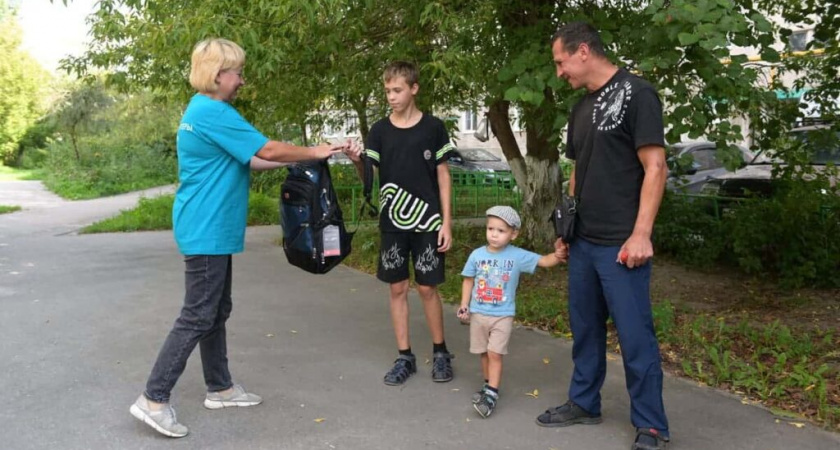 Дзержинск вновь поддержал акцию Скоро в школу для нуждающихся детей