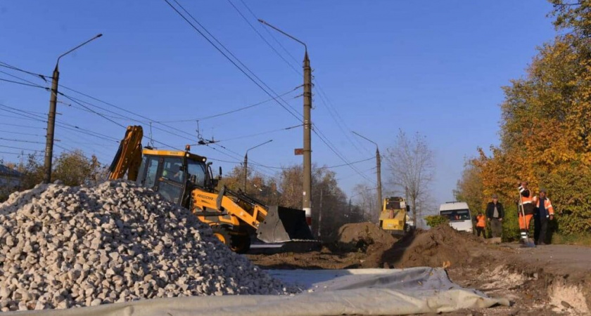 В Дзержинске завершается строительство парковок у школы им. А. Молева