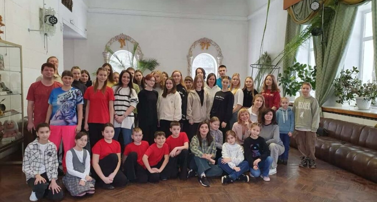 Актриса Алина Балахонова провела мастер-класс по сценической речи в Дзержинском театре кукол