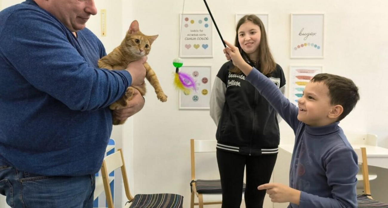 В Дзержинске кошки помогают особенным детям в реабилитации
