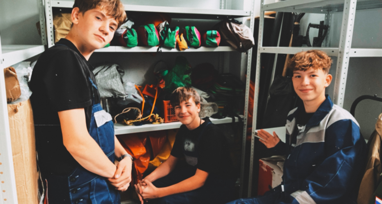 57 подростков получили зарплату за благоустройство Дзержинска и угощение пиццей