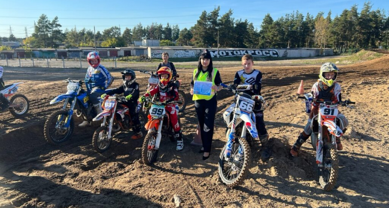 "Питбайк на дорогах запрещен": инспектор ГИБДД предупредила юных мотогонщиков о штрафах