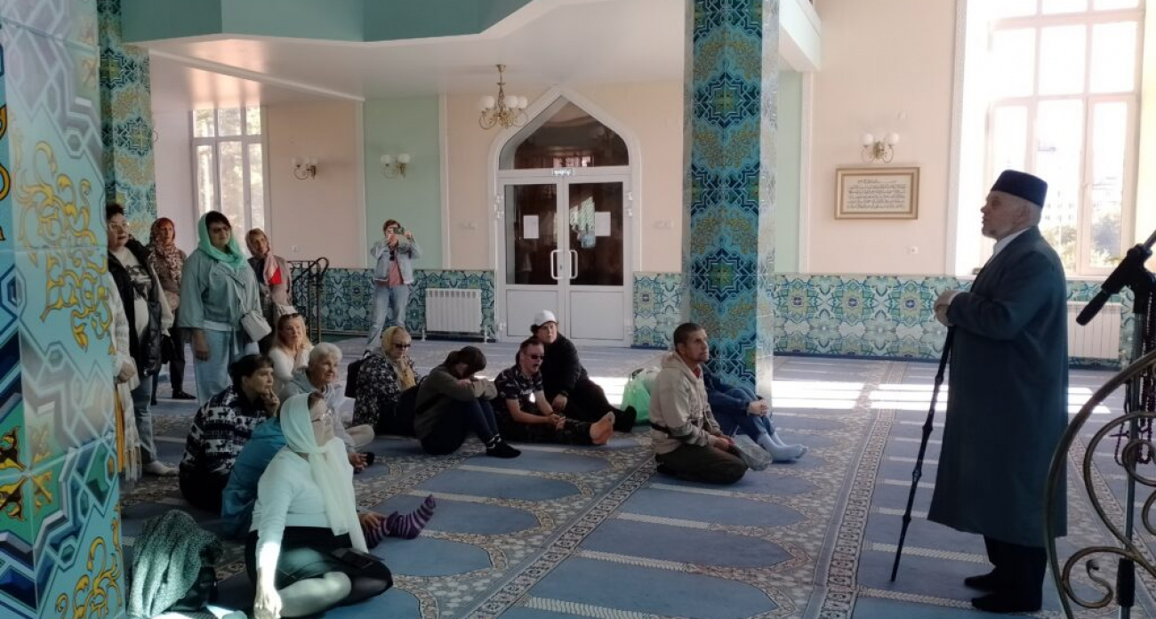 "Знакомство с исламом": в Дзержинске провели экскурсию по мечети, построенной на пожертвования христиан