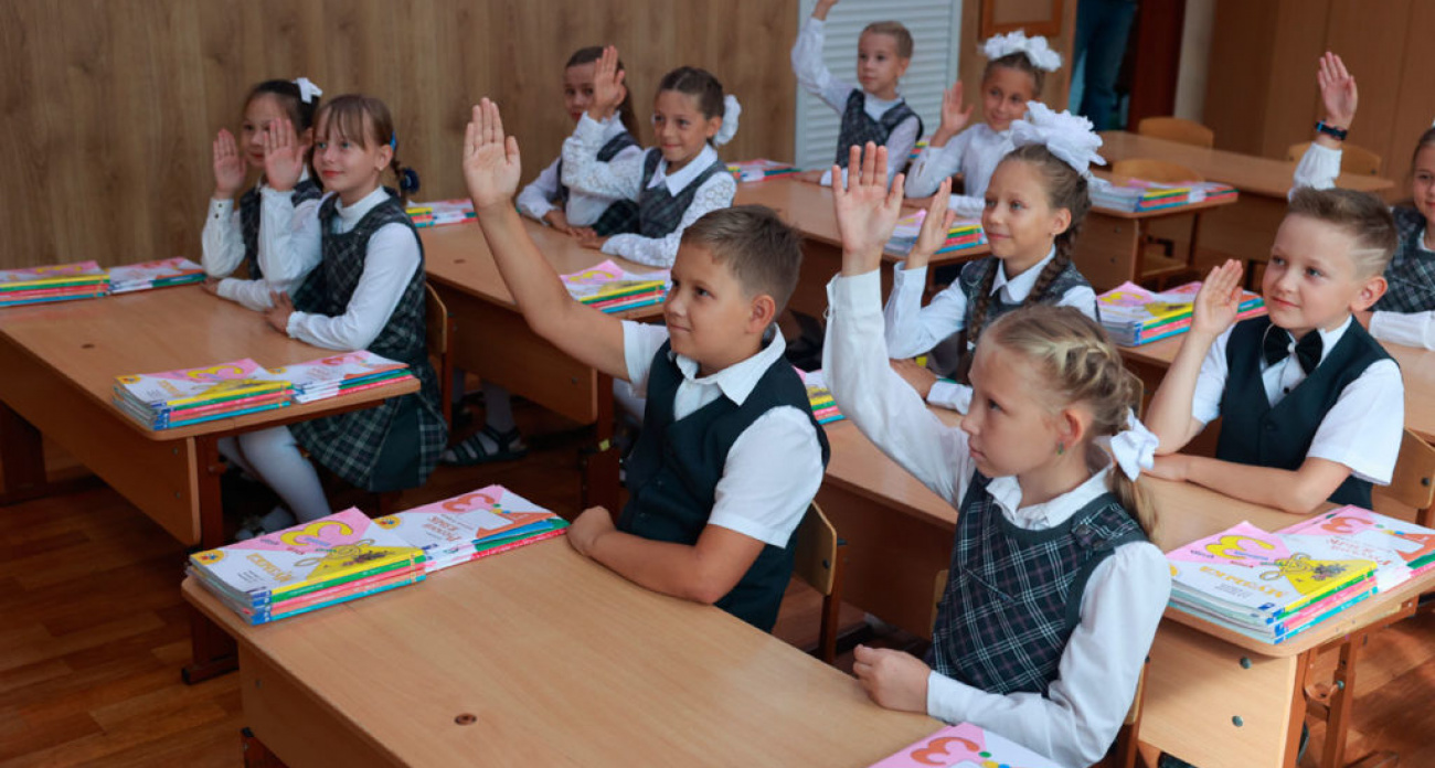 Депутат Дзержинска рассказал, почему учительница поставила ему четверку за отличную работу