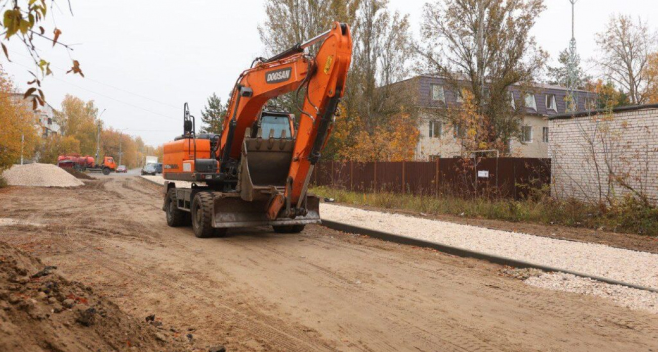 Глава Дзержинска проверил строительство тротуара к любимому парку горожан "Утиное озеро"