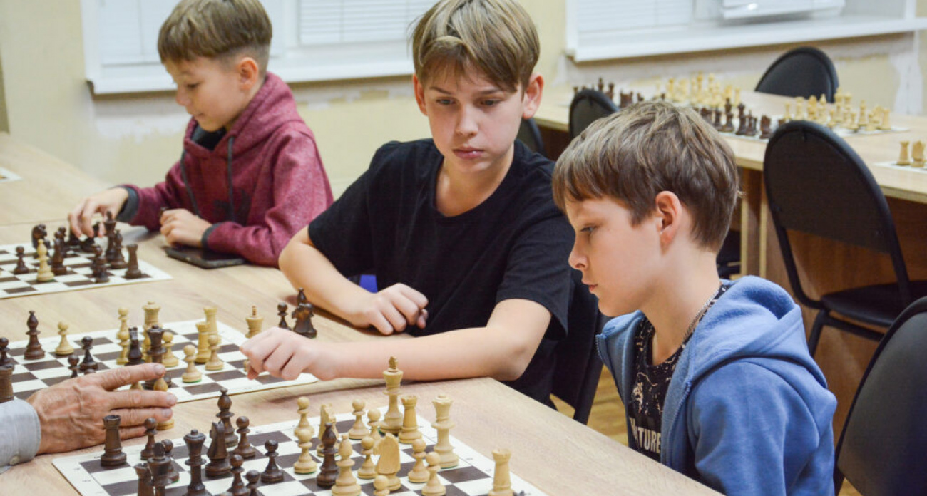 Тридцать лет за доской: как клуб "Контраст" воспитал новых чемпионов в школе Карпова