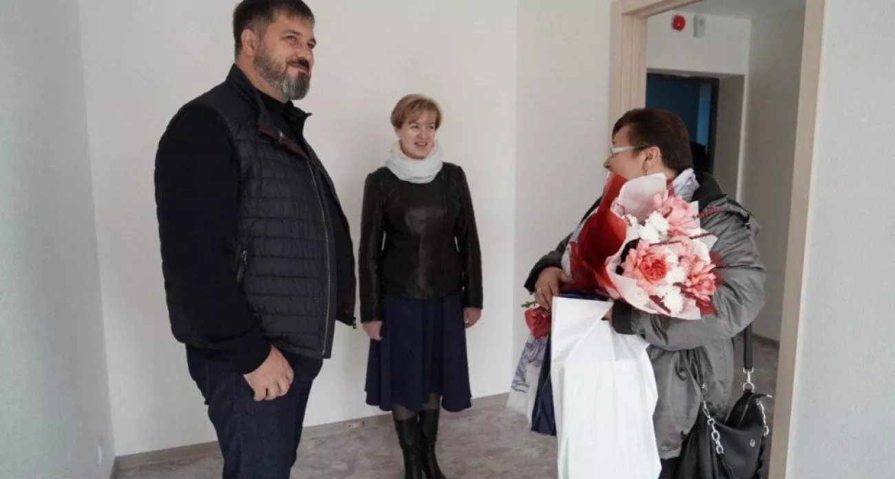 Четыре семьи получили новые квартиры и второе рождение сержанта Шистерова: главные новости Дзержинска за 15 октября