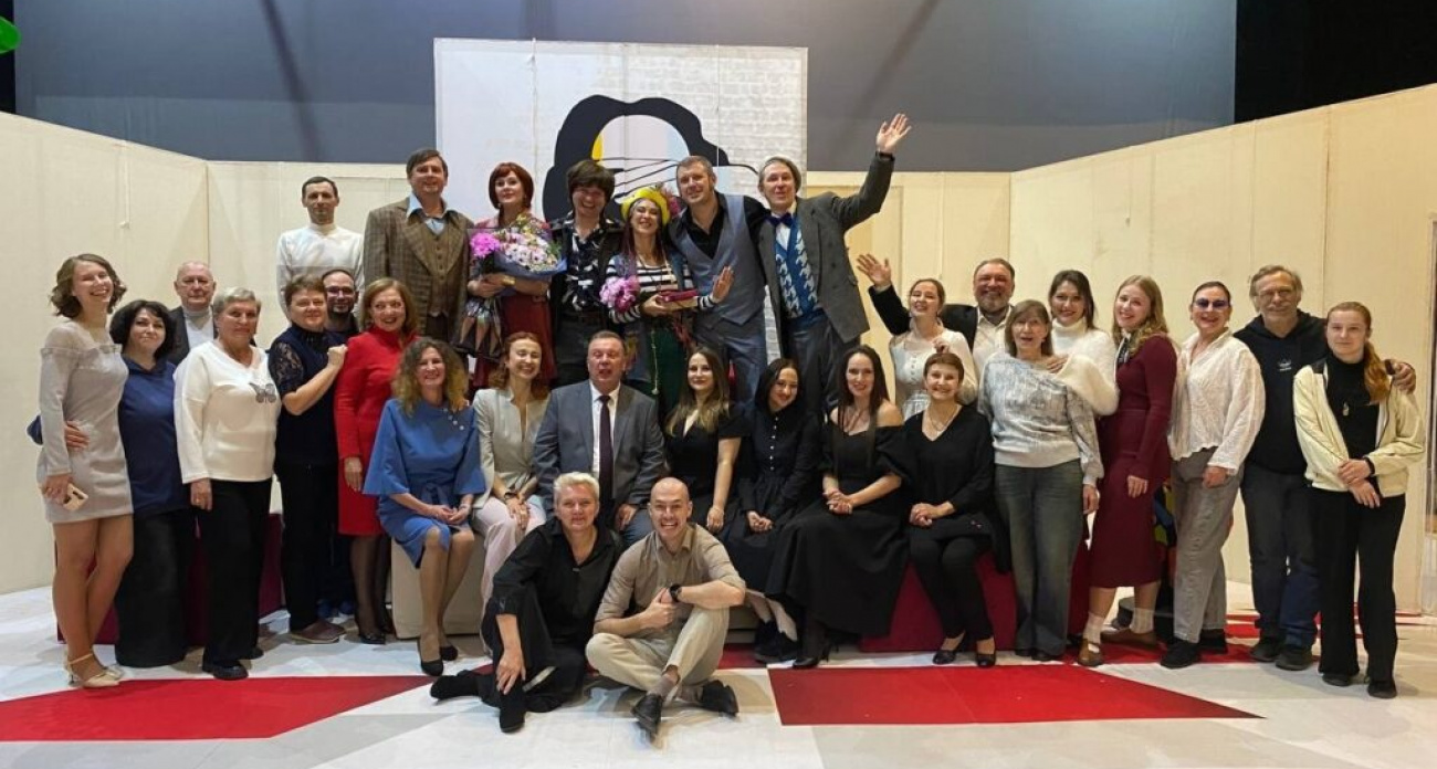 Дзержинский театр открыл 79-й сезон французской комедией "Ужин дураков" перед юбилейным 80-летием