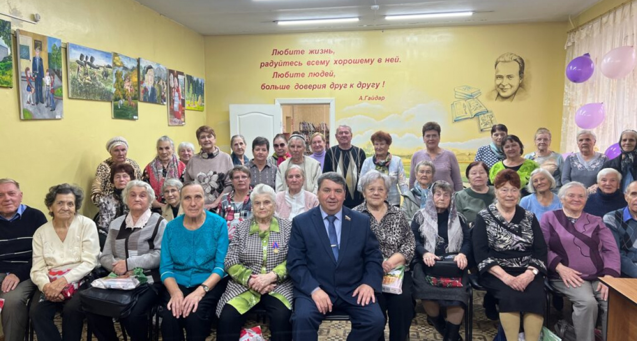 Депутаты Думы ремонтируют полы и выращивают химиков для промышленности