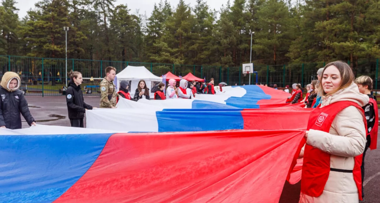 Дзержинск: 50-метровый флаг России и досрочные пенсии - главные новости за 7 ноября