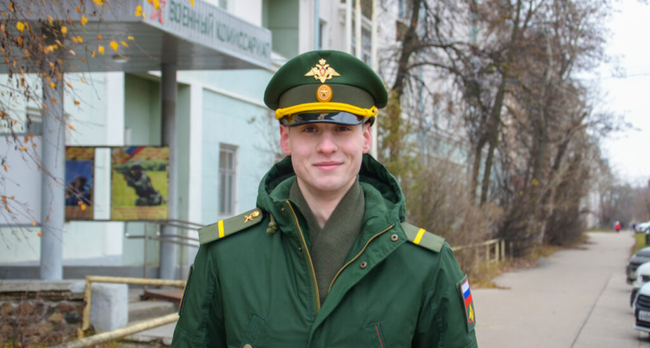 Сын пожарного-блогера и ученик чемпионки мира: как Егор Елфимов прошел путь от каратиста до дембеля