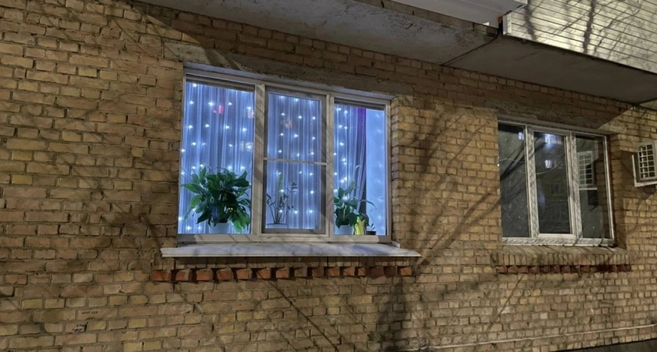 Окна перестали пропускать холод, а подоконник стал источником тепла: что изменилось в доме за одну ночь