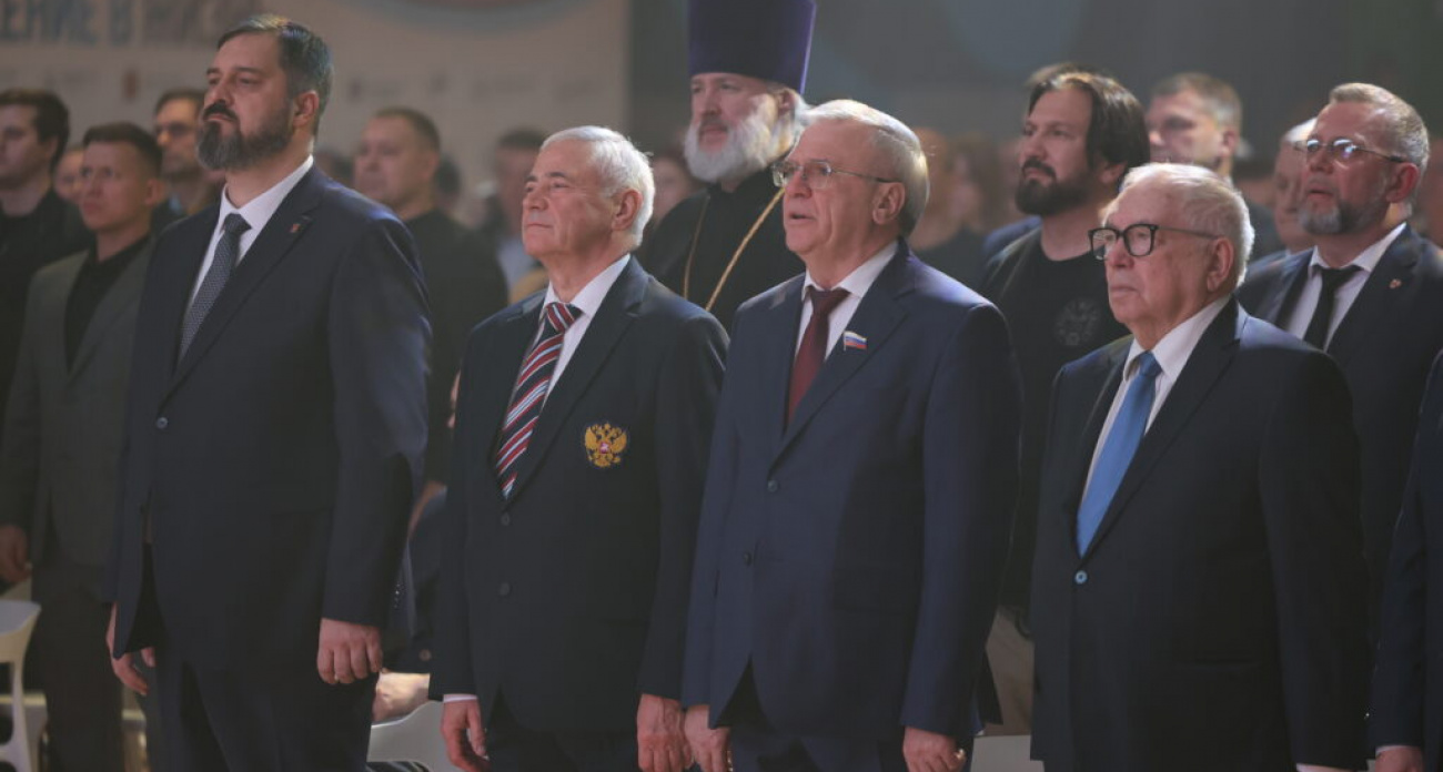 "Парус" собрал чемпионов-паралимпийцев и детей на колясках для урока о невозможном