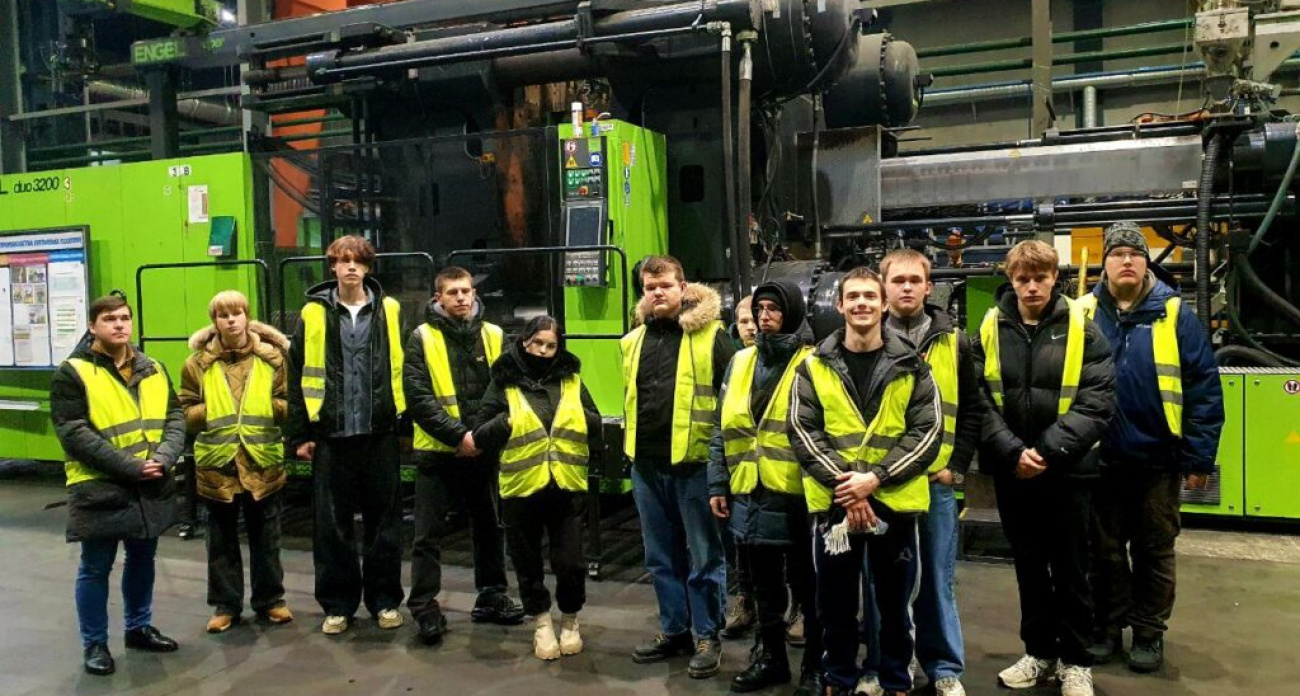 Более 100 студентов прошли инвестмаршруты по крупнейшему производству пластмасс в ОЭЗ "Кулибин"