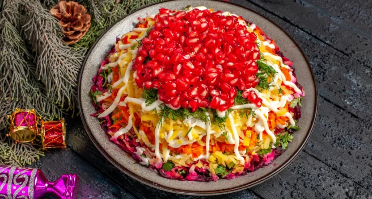 Салат «Хрустальный звон»: как превратить новогодний стол в магический артефакт года Красной Огненной Лошади