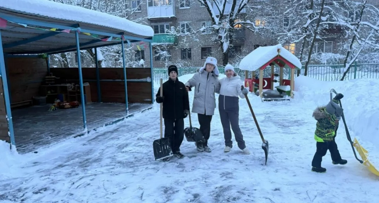 Юнармейцы расчищают детсады от снега и штрафы за шум в Нижегородской области: главные новости за 11 января в Дзержинске