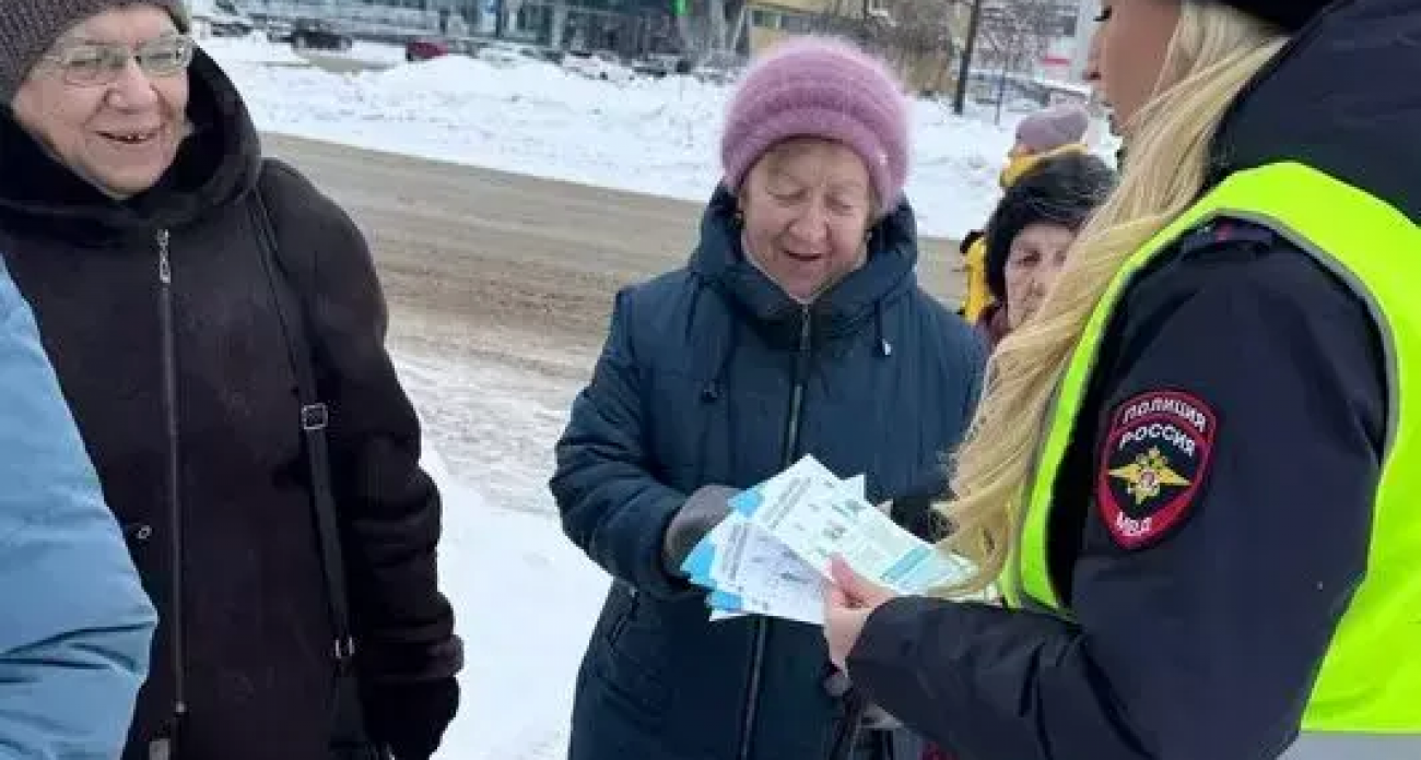 «Зимняя безопасность»: полиция вышла на улицы Дзержинска 21 января из-за риска ДТП в гололёд