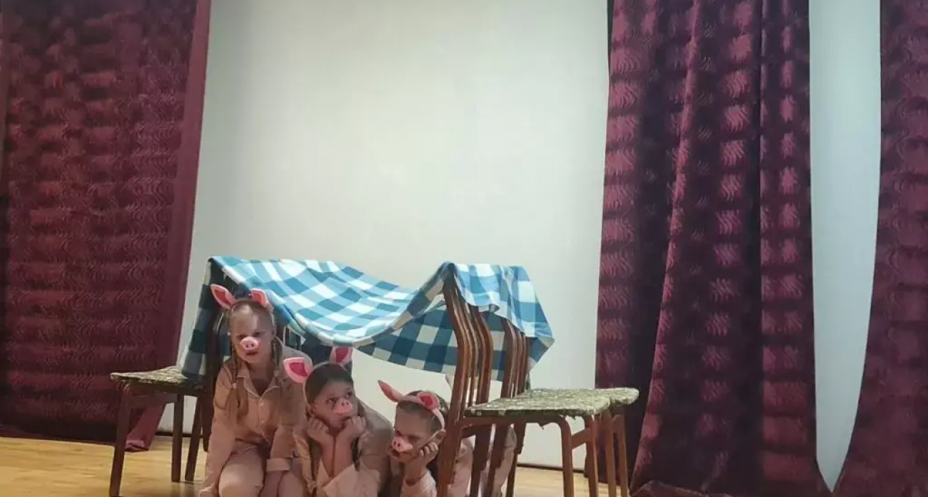 «Фантазёры» на книжных полках: в Дзержинском Доме книги юные артисты покорили зрителей всех возрастов