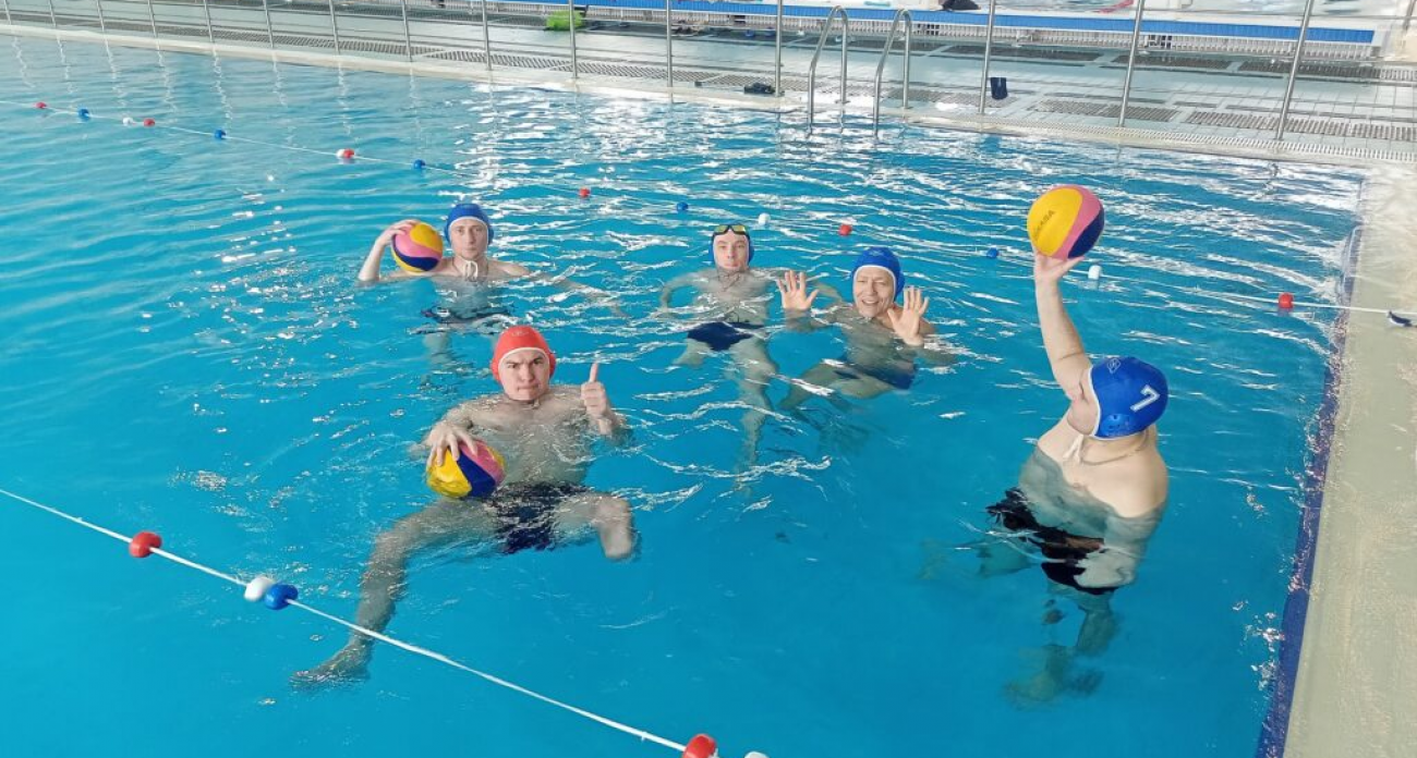 «Парус» исцеления: как бассейн в Дзержинске возвращает к жизни участников СВО с тяжелыми травмами