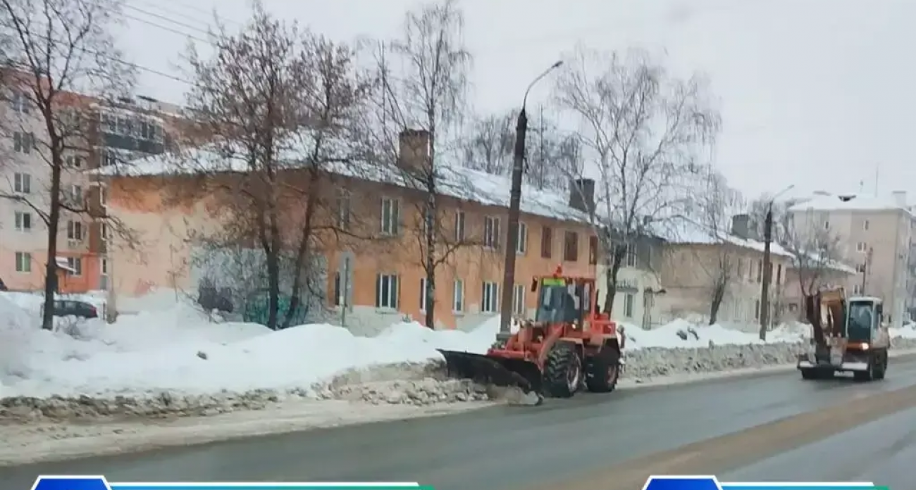 45 единиц техники штурмуют снежные заносы на 10 ключевых улицах Дзержинска