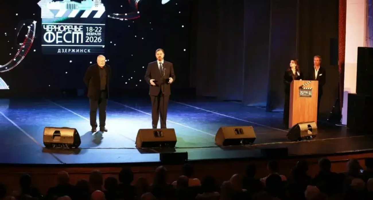 Красная дорожка в Колонном зале: Ольга Кабо и Игорь Скляр открыли IV «Черноречье Фест» в Дзержинске