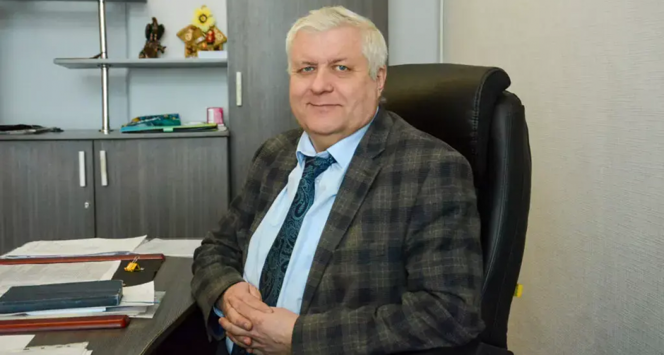 Только один мужчина руководит из 35 школ Дзержинска