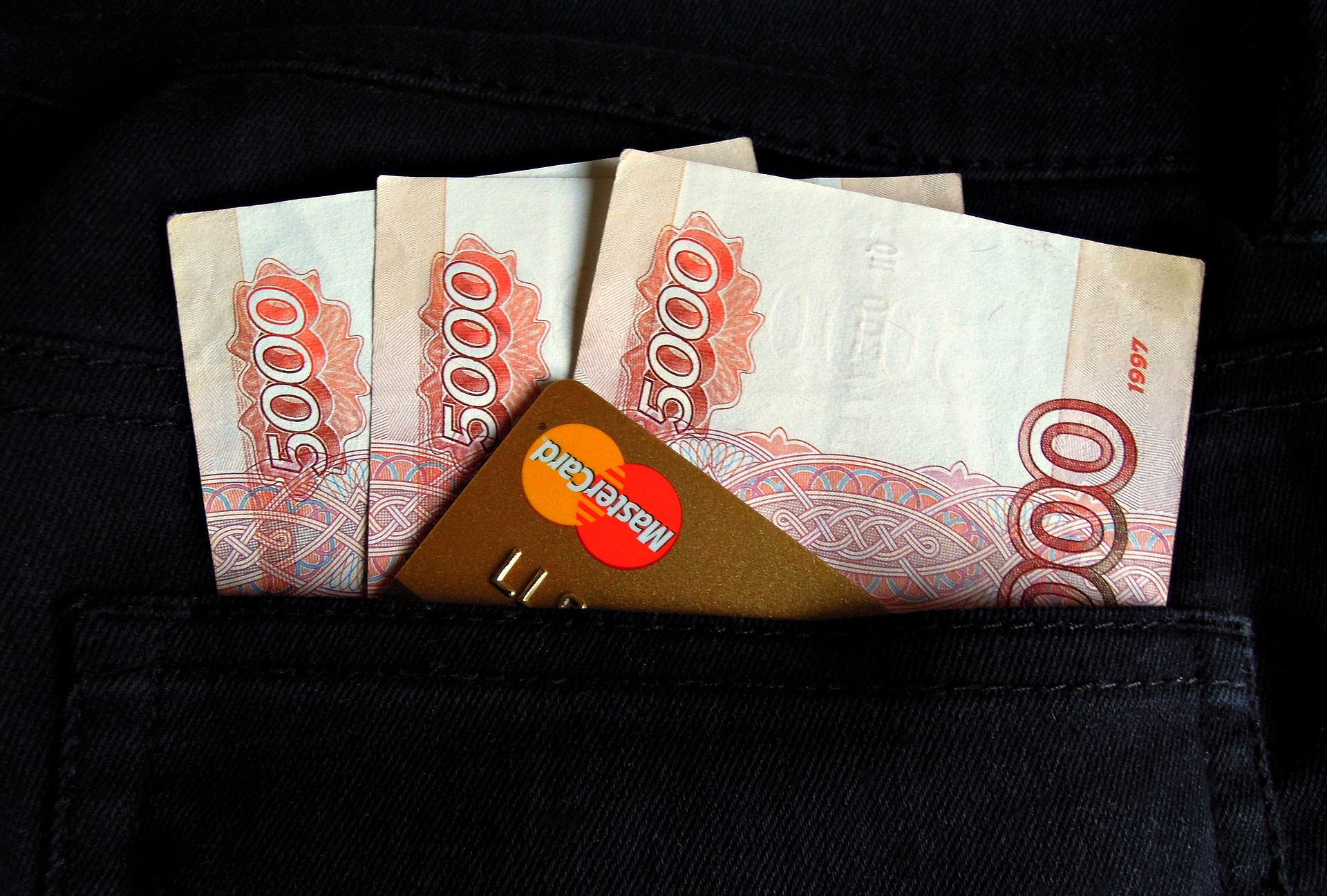 Зарплата мечты: Россияне рассказали, сколько хотят зарабатывать для полного счастья