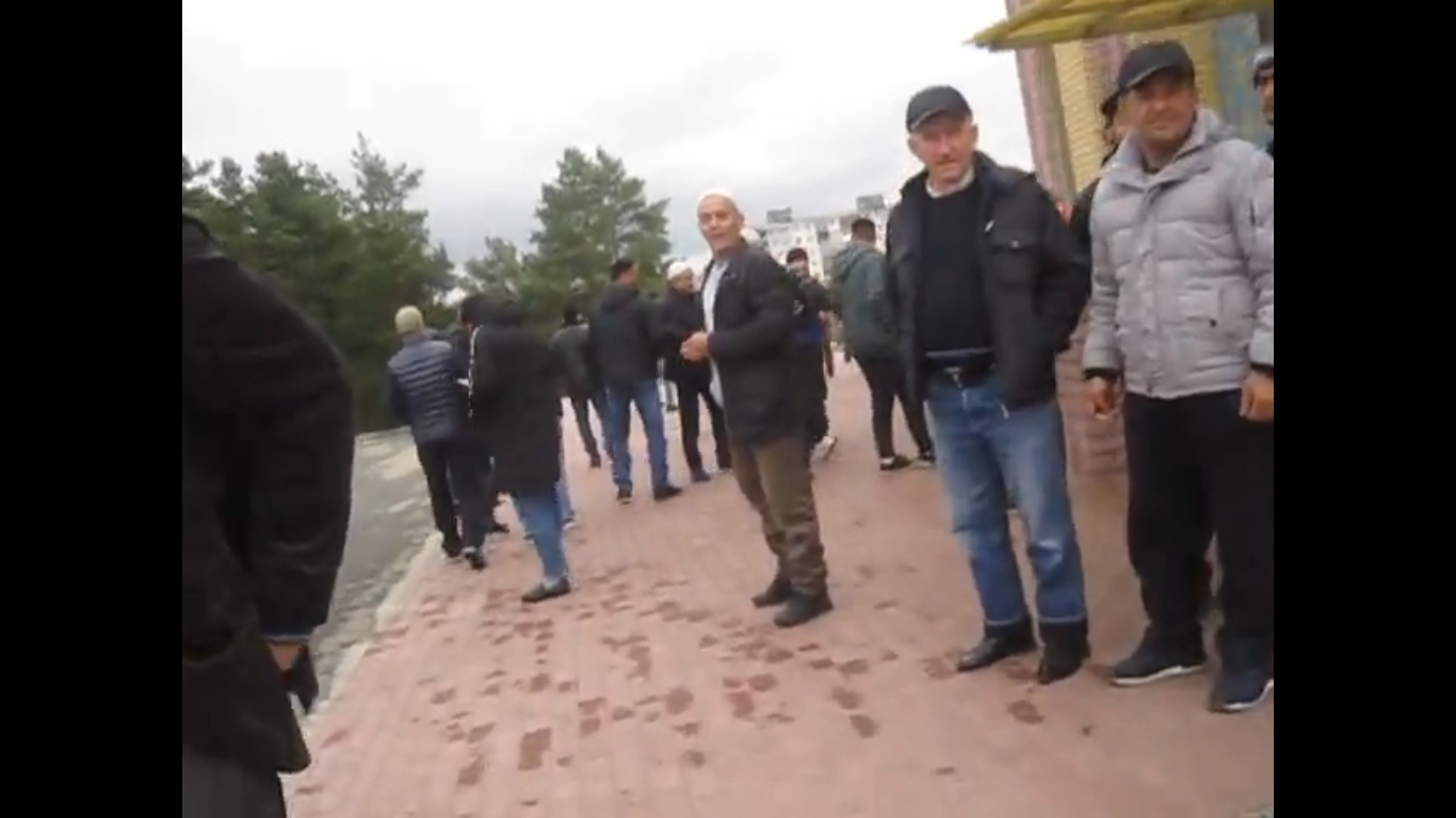 Перепись населения без ведома: в Дзержинской мечети проводят перекличку