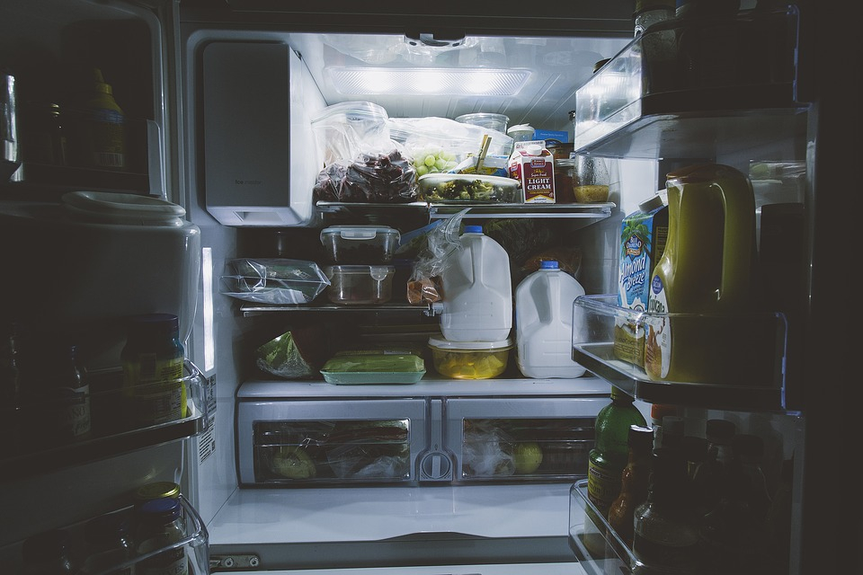 Жительница Володарска лишилась 25 тысяч рублей, когда продавала свой холодильник