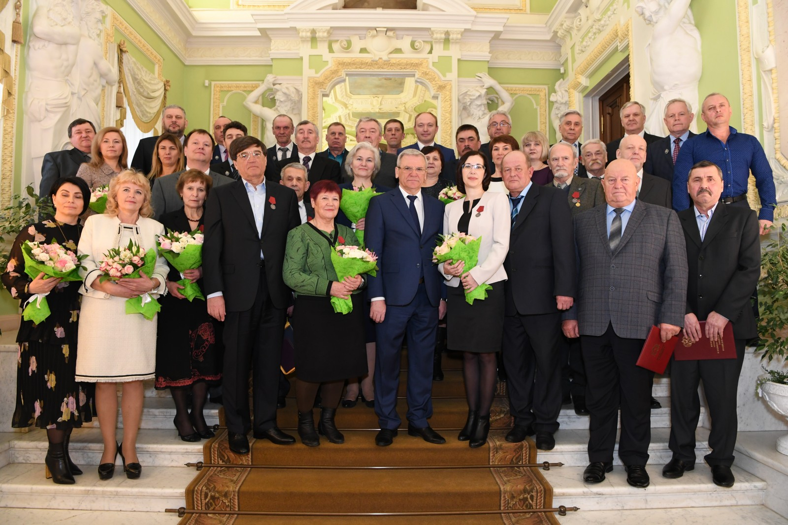 Шесть жителей Дзержинска получили государственные награды