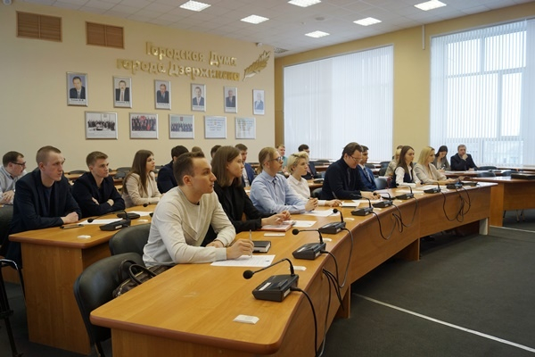 Игната Мурзина избрали председателем Молодежного парламента Дзержинска