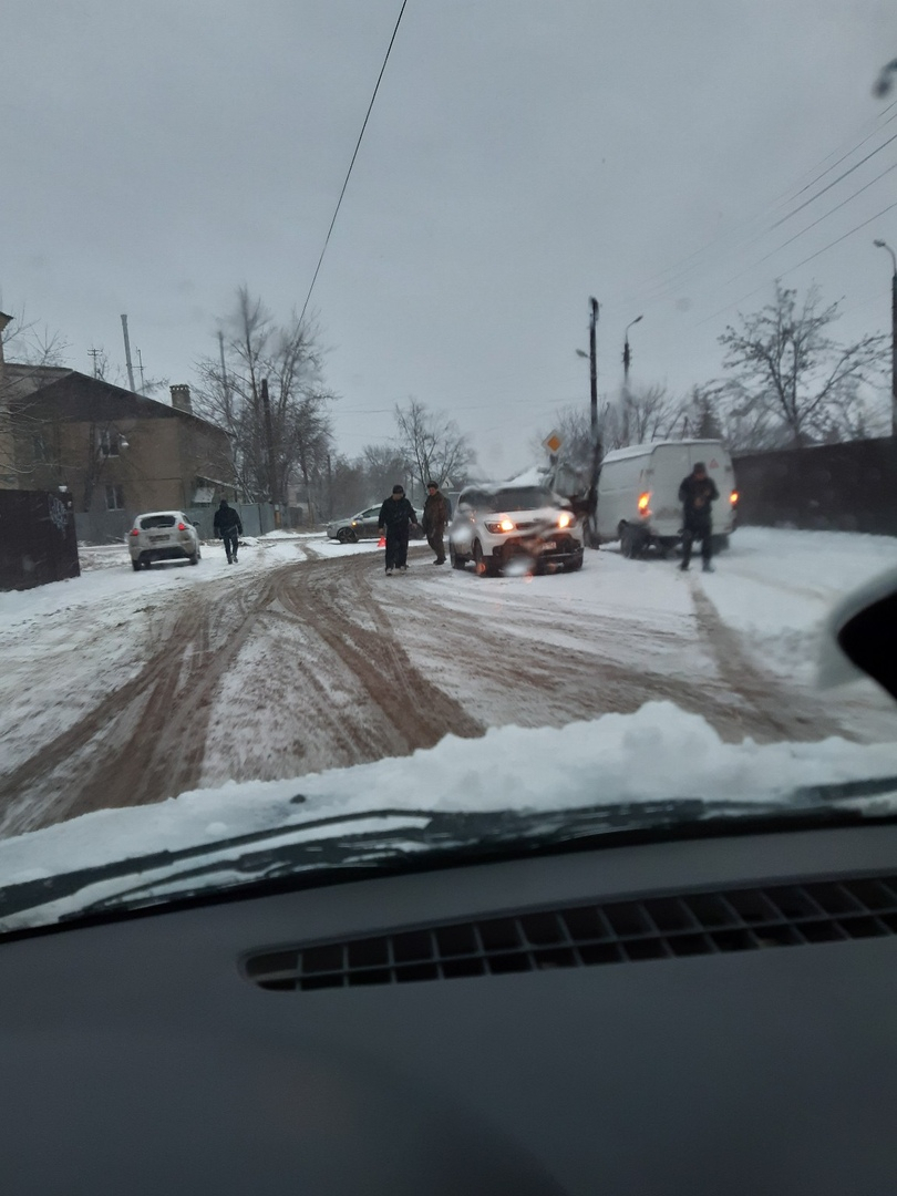 Три человека пострадали в авариях за минувшие сутки в Дзержинске