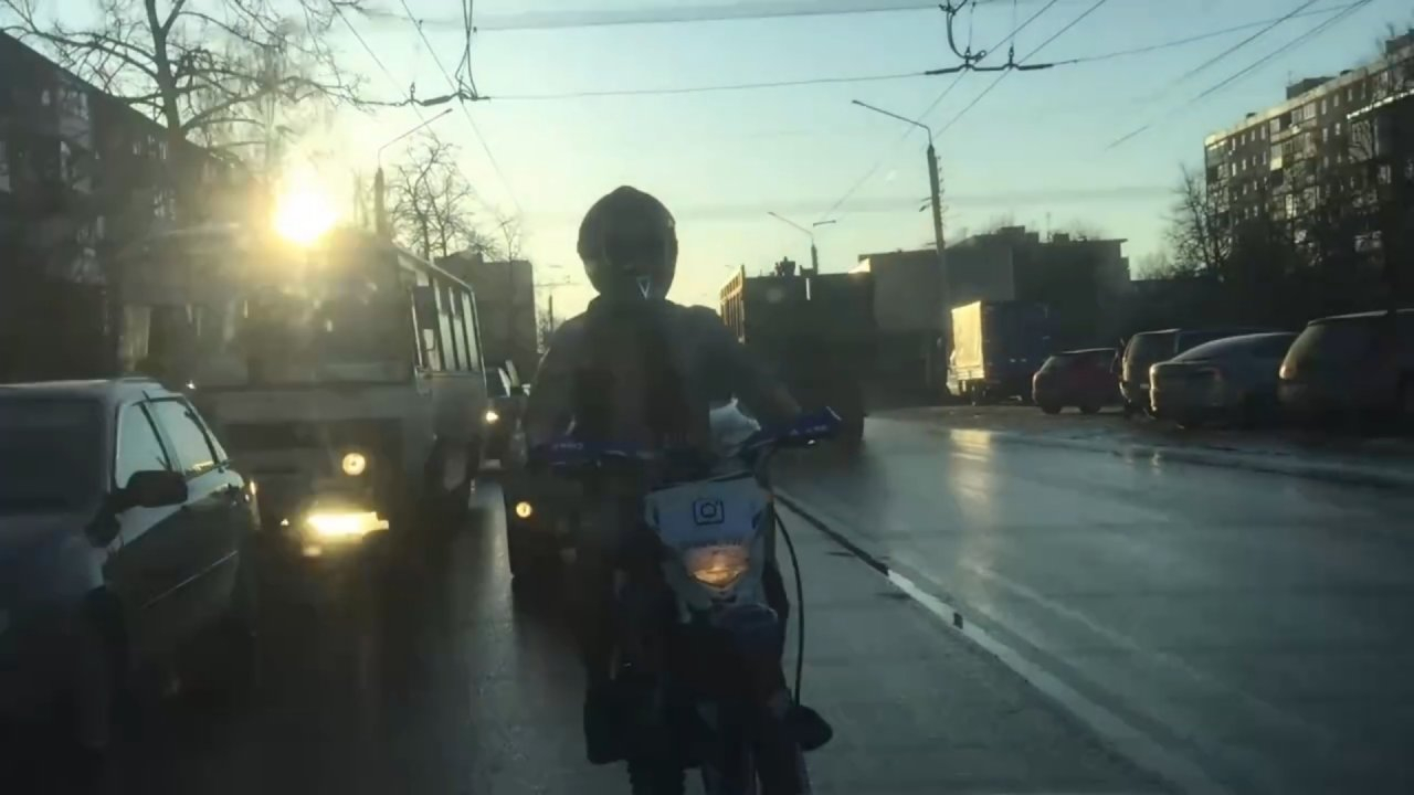 Все ради хайпа: подросток без прав на мотоцикле проехал по Дзхержинску