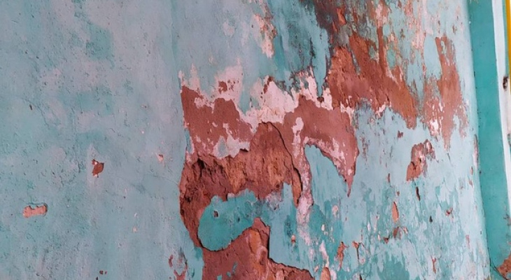 Капитальный ремонт проведут в рушащейся поликлинике под Дзержинском