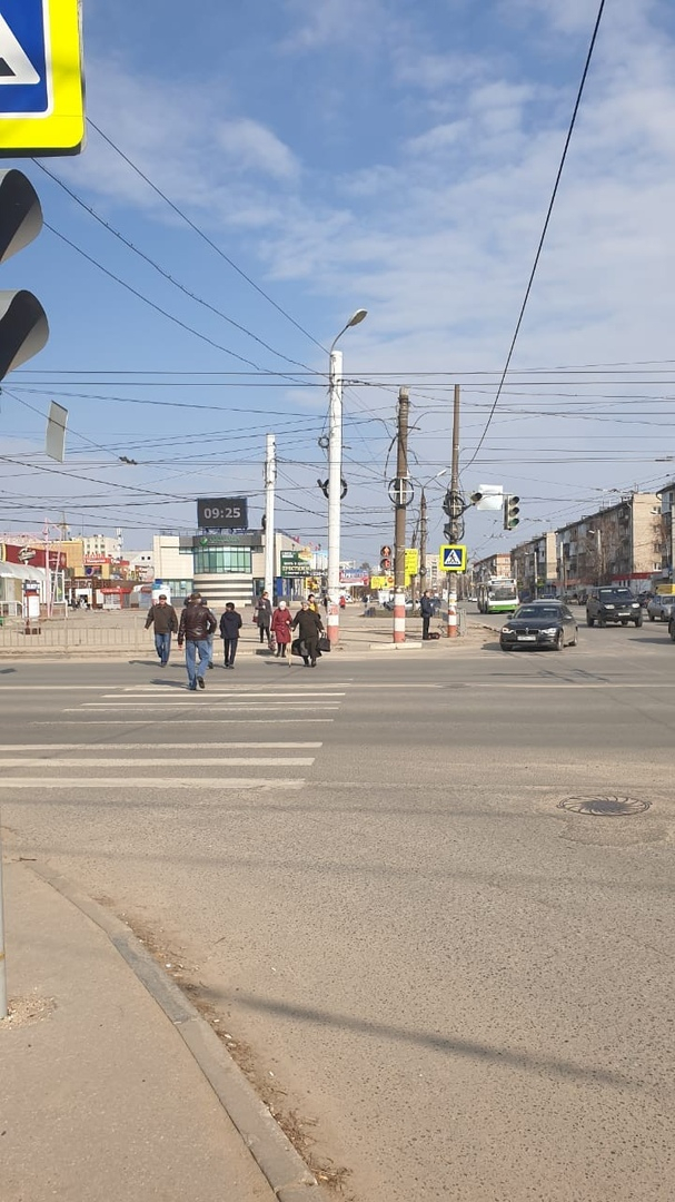 Мы же не мешаем, а ждать долго: новая система светофоров усложнила жизнь жителям Дзержинска