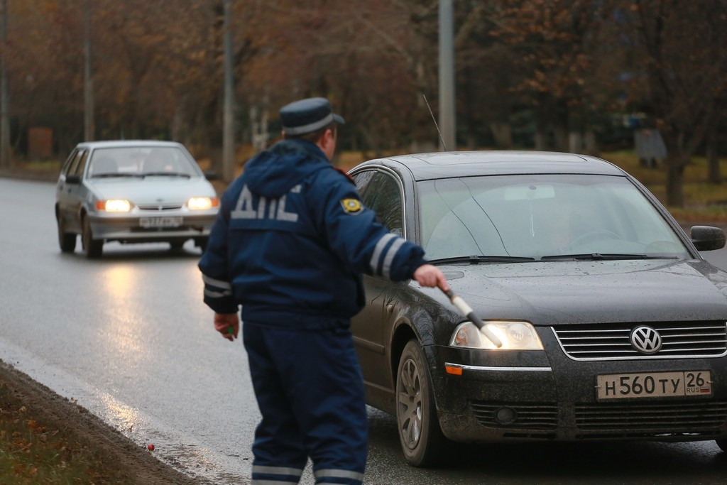 Полицейские устроили ночную погоню за пьяным лихачем в Дзержинске