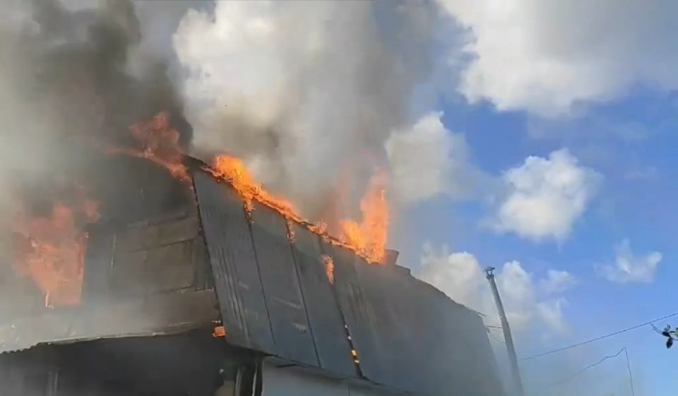 Жилой дом сгорел в садовом товариществе под Дзержинском (видео)