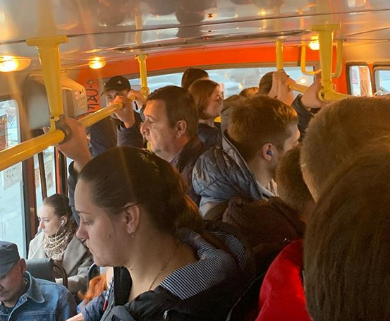 Давид Мелик-Гусейнов прокомментировал отсутствие масок у людей в автобусах