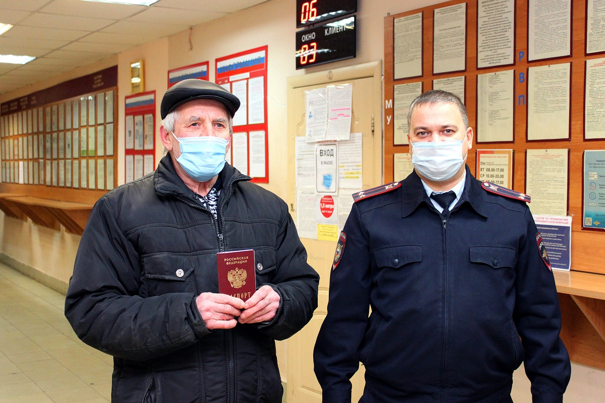 Мужчина вернул зрение и добился гражданства спустя 20 лет жизни в городе Бор