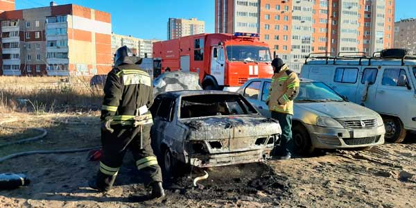 Против дзержинца, спалившего машину бывшей девушки, возбудили уголовное дело