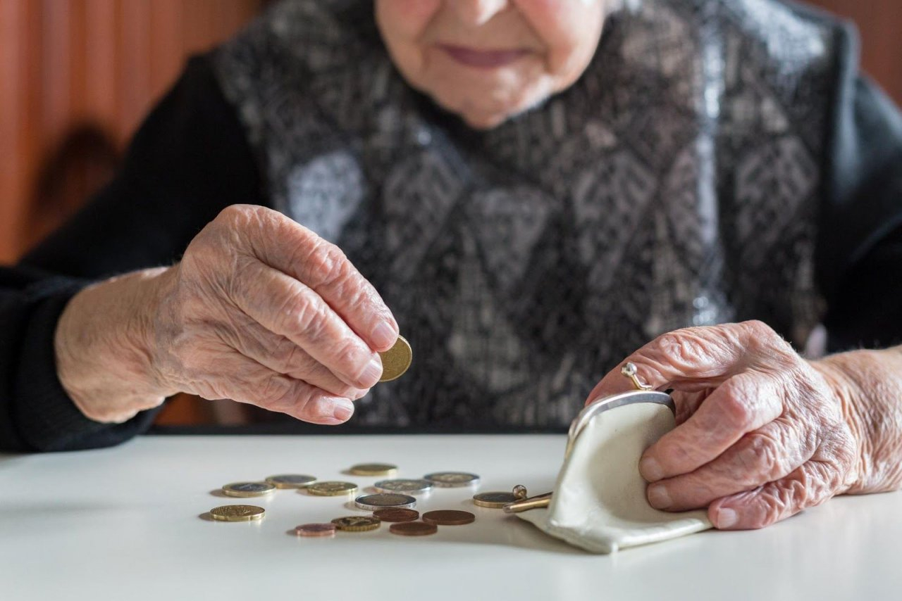 Минтруд и ПФР опровергли новости о проверке пенсионеров на дополнительные доходы