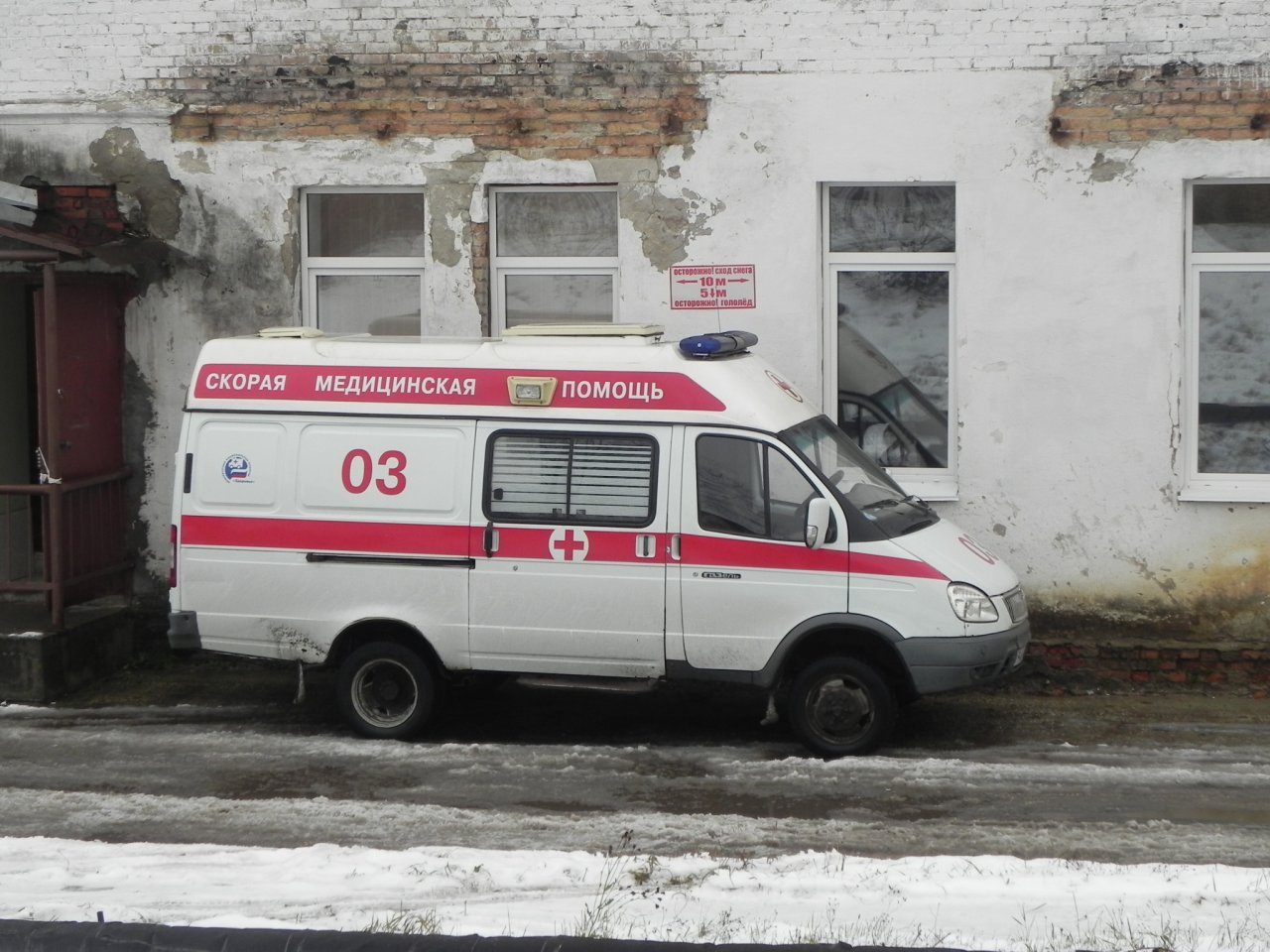 Женщина упала с высоты на улице Бутлерова в Дзержинске