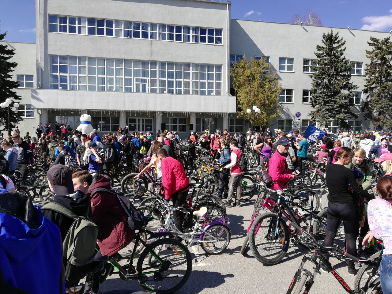 Сотни дзержинцев приедут на работу на велосипедах 17 мая