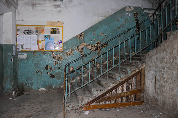Дом отремонтированный в 2020 году в Дзержинске разваливается изнутри