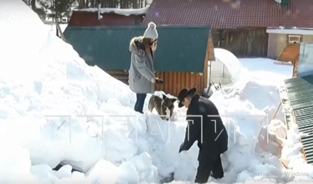Жителя Нижегородской области убил упавший с крыши снег
