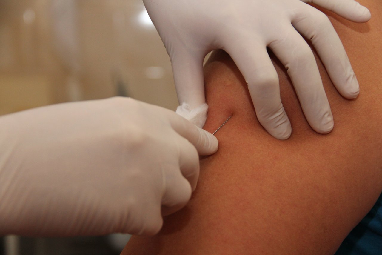 Пункты вакцинации от COVID-19 будут работать в майские праздники