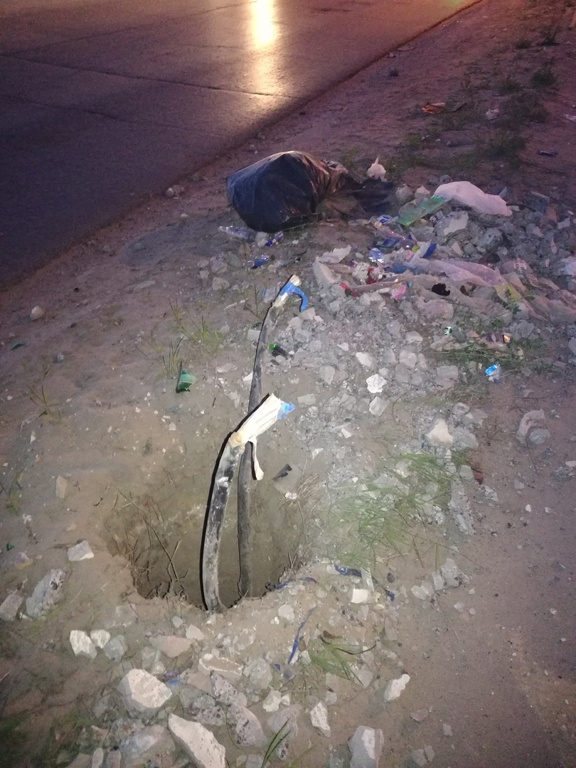 Выяснили причину падения нескольких столбов на улицах Дзержинска (ФОТО)